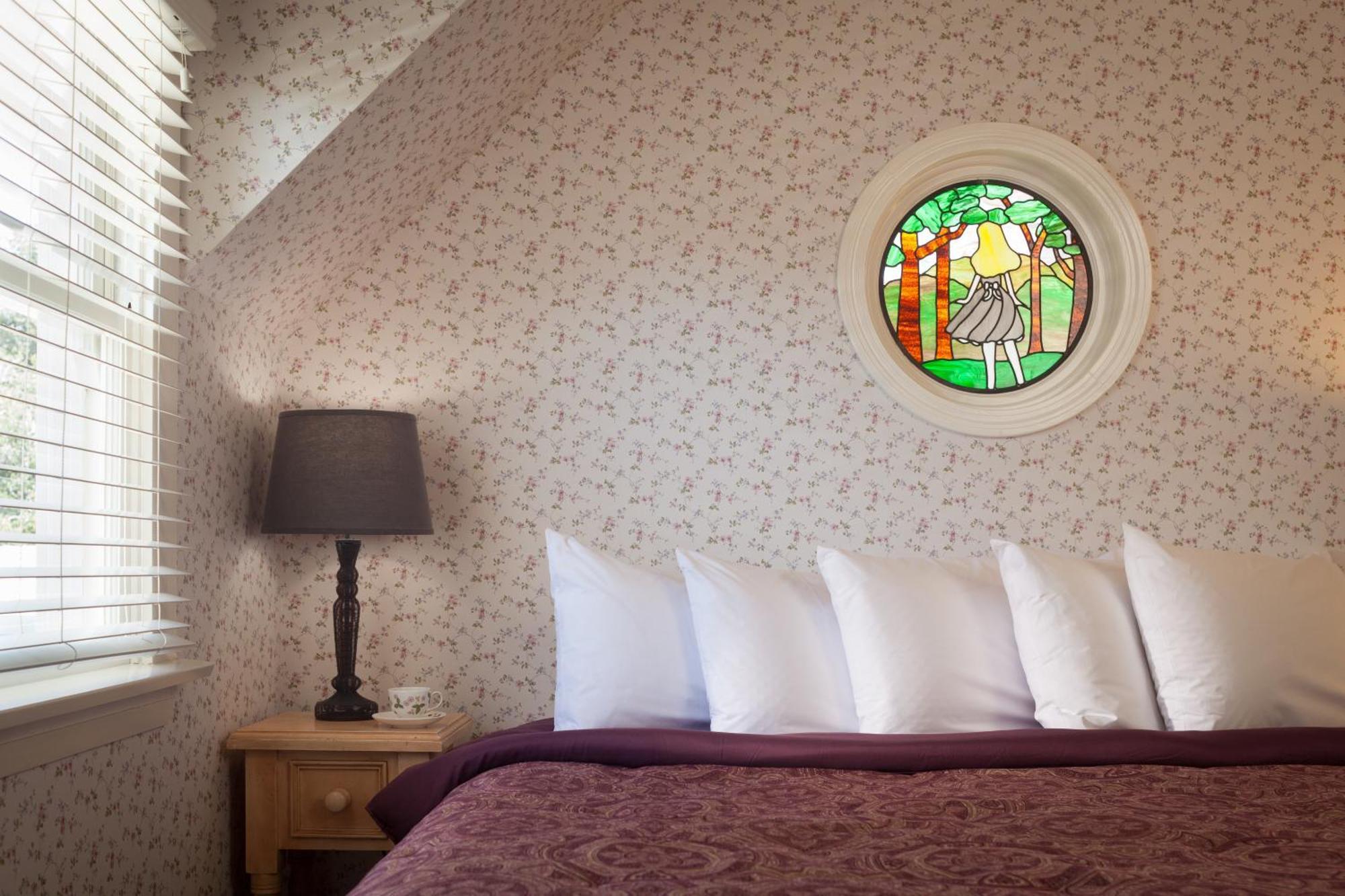 Cheshire Cat Inn & Cottages Санта Барбара Екстериор снимка